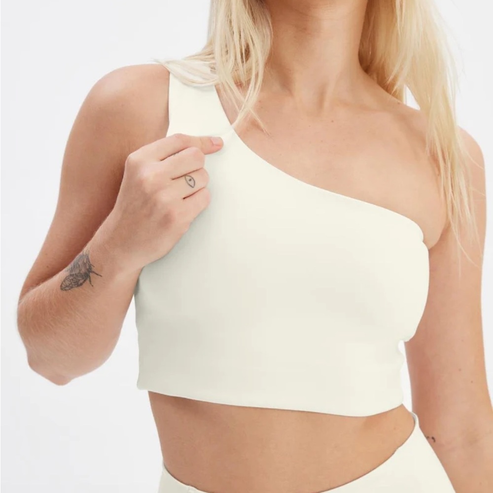 girlfriend collective One-Shoulder Crop Top in Cream